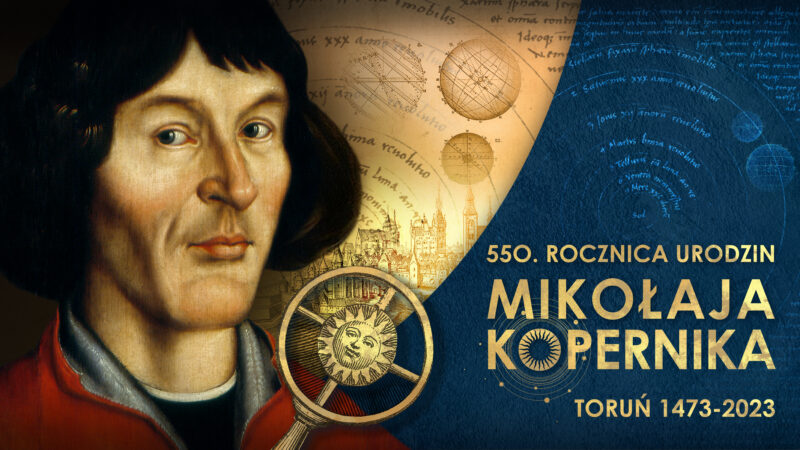 Grafika przedstawia Mikołaja Kopernika na tle księżyca oraz tekst informujący, że to 550 rocznica urodzin 